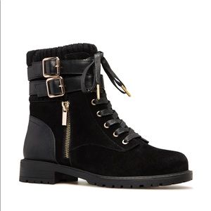 FLOR BUCKLED COMBAT BOOT